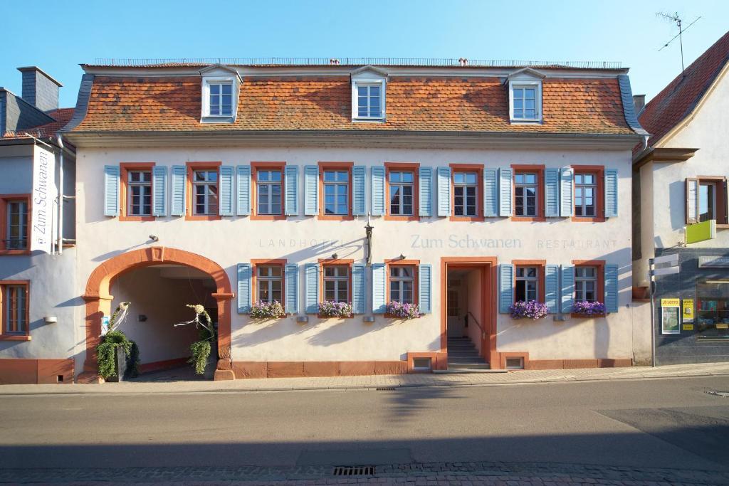 Landhotel Zum Schwanen Mit Restaurant Mona Liza Osthofen Exteriér fotografie